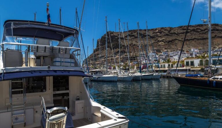 rent a yacht gran canaria